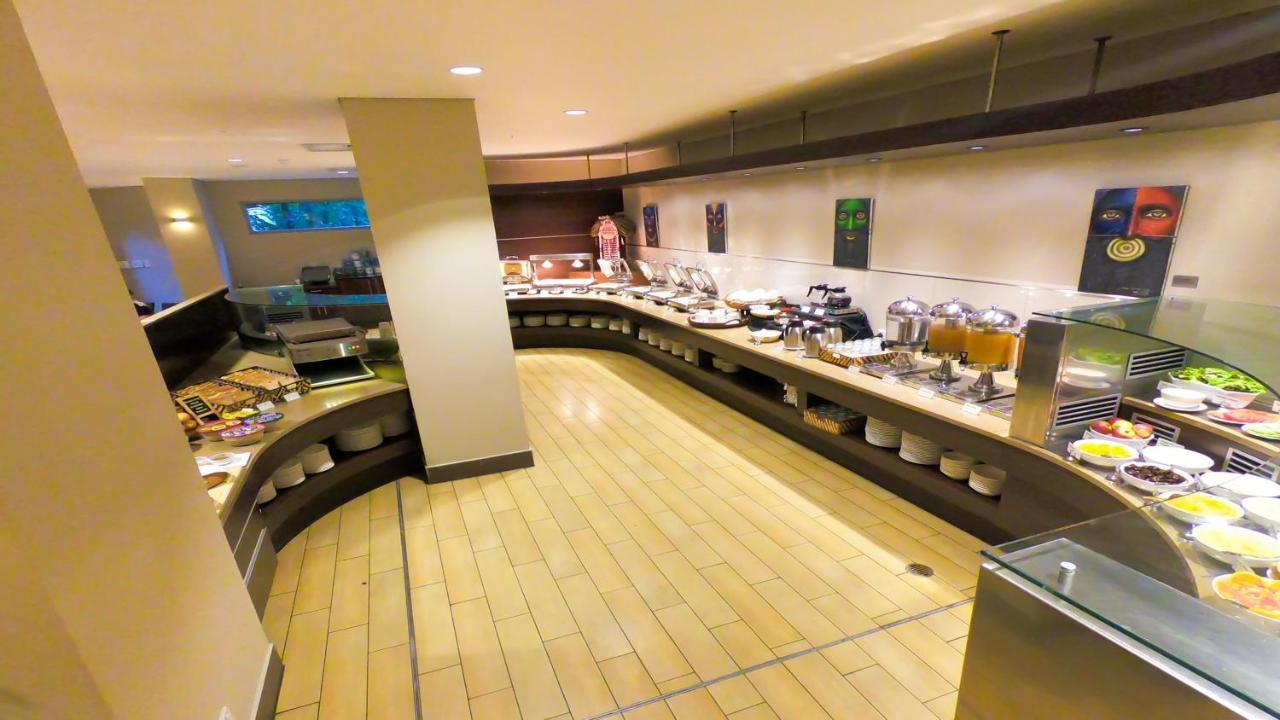 Holiday Inn & Suites Port Moresby By Ihg Ngoại thất bức ảnh