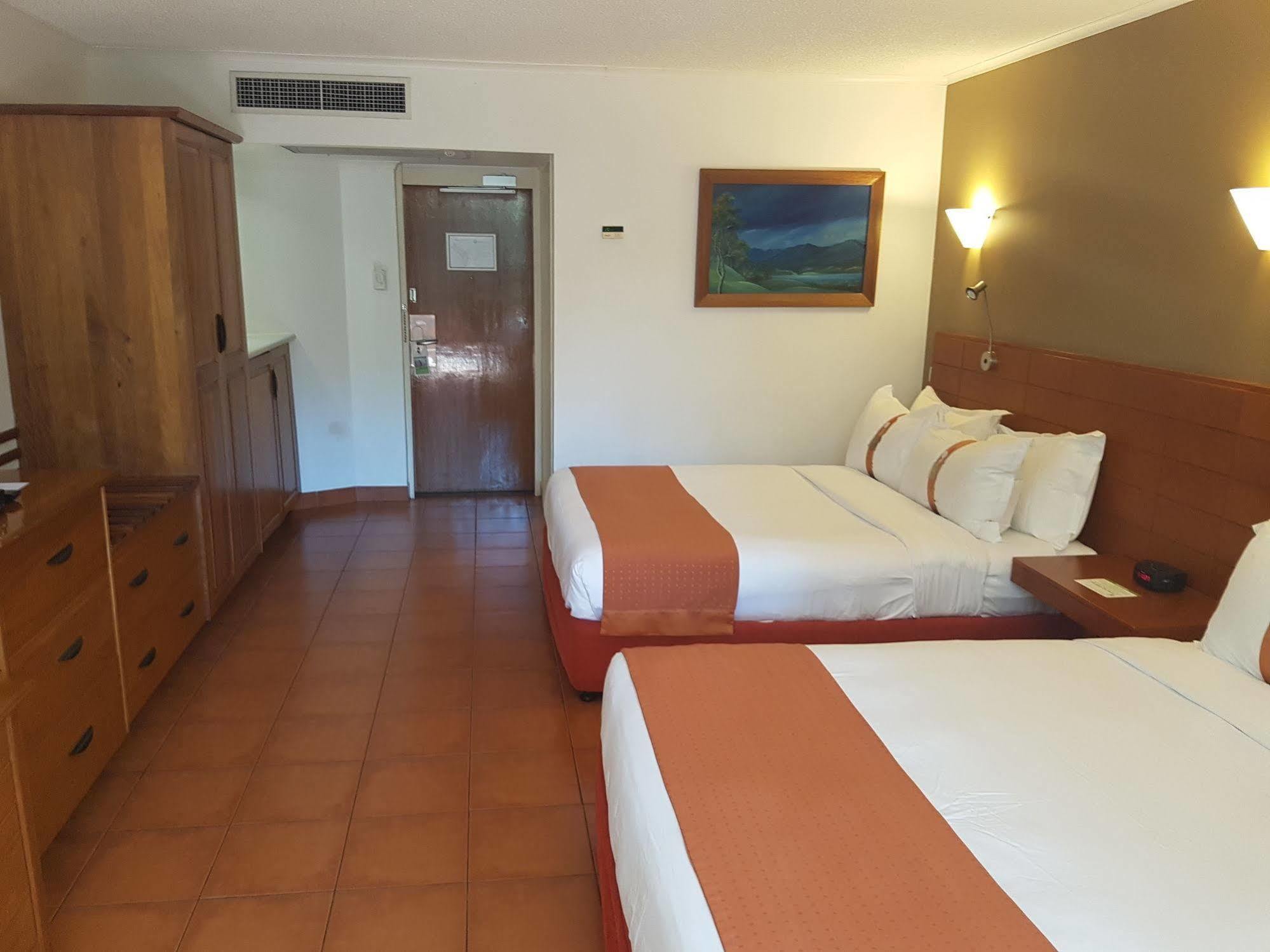 Holiday Inn & Suites Port Moresby By Ihg Ngoại thất bức ảnh